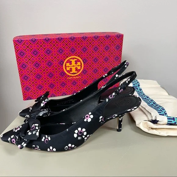 Tory Burch Rosalind Floral Print Pump - Picture 5 of 10